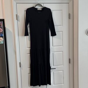 Chic Black Long Sleeve Maxi Dress
